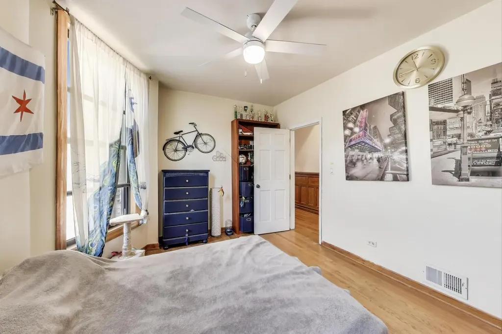 4553 South Ellis Avenue Chicago IL 60653
