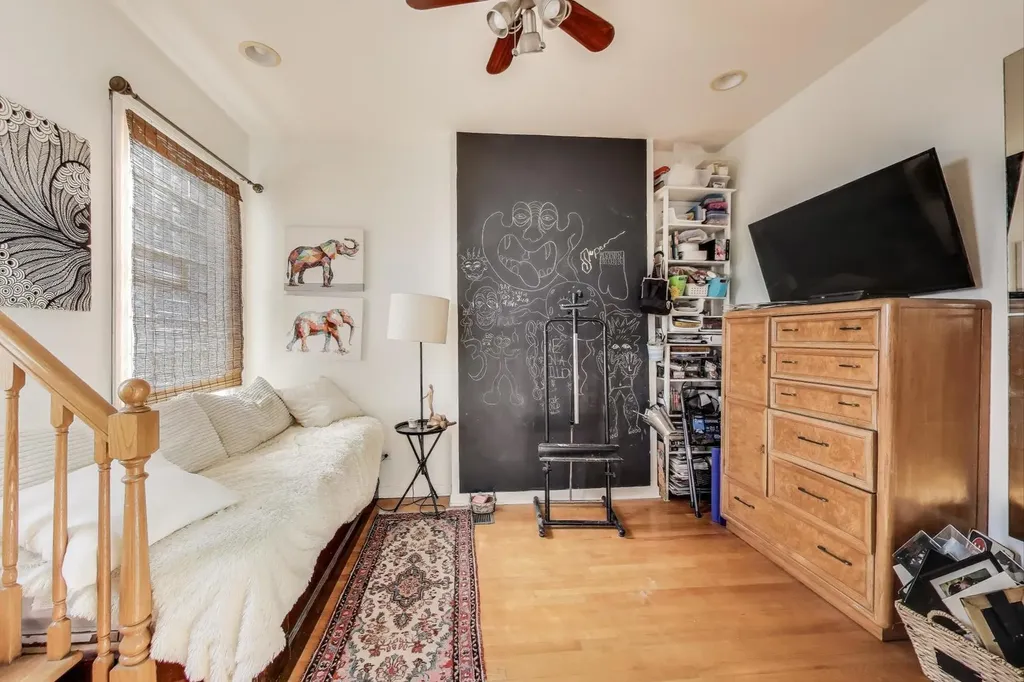 4553 South Ellis Avenue Chicago IL 60653