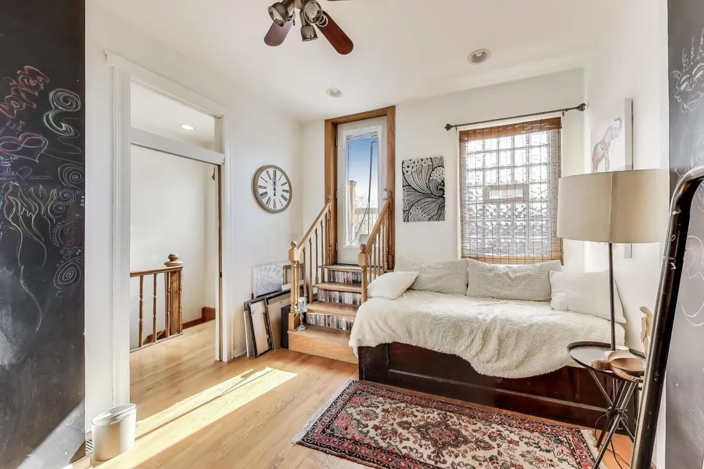 4553 South Ellis Avenue Chicago IL 60653