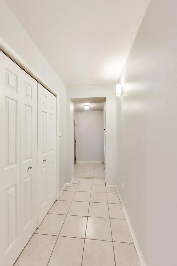 4553 South Ellis Avenue Chicago IL 60653