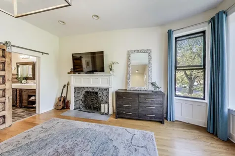 4553 South Ellis Avenue Chicago IL 60653