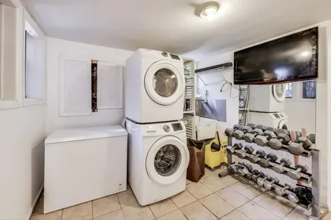 4553 South Ellis Avenue Chicago IL 60653