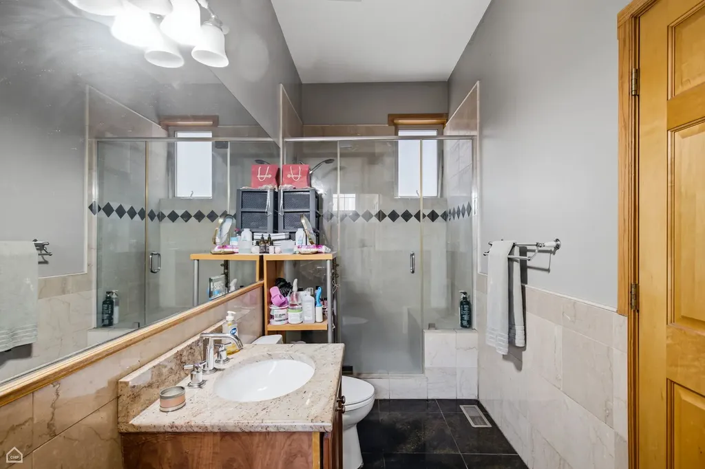 1435 West 16th Street Chicago IL 60608