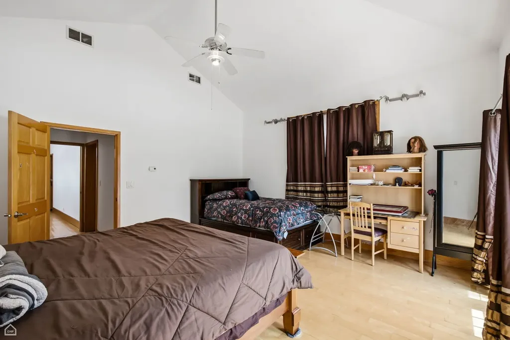 1435 West 16th Street Chicago IL 60608