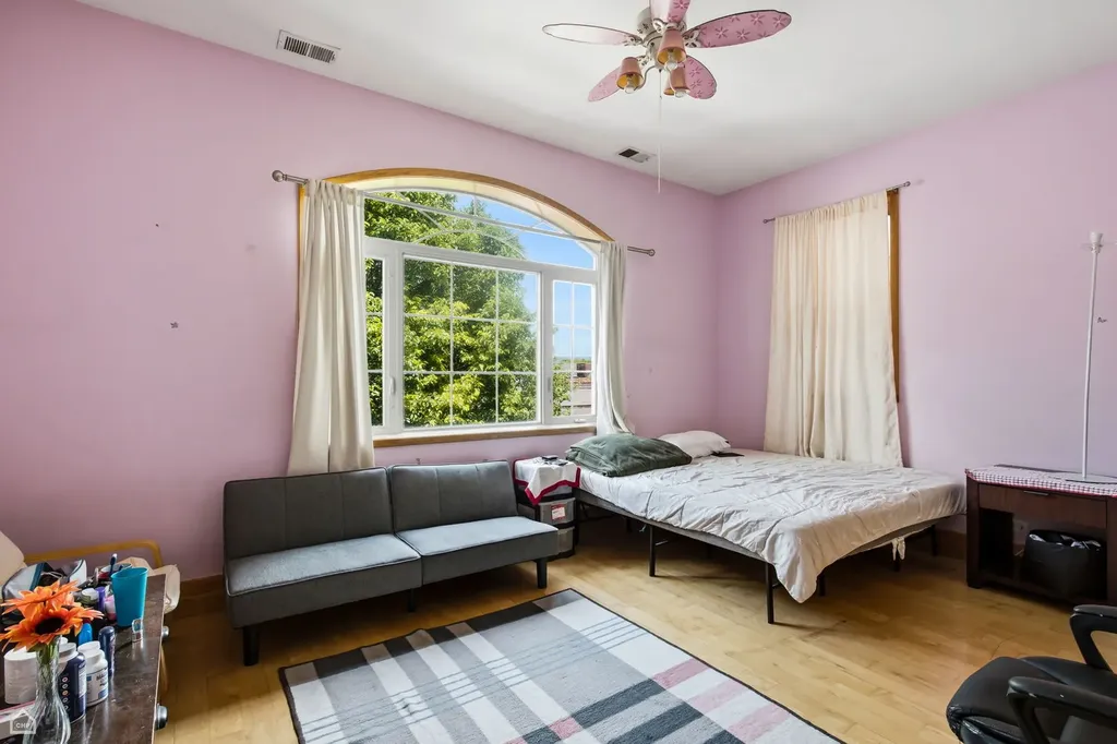 1435 West 16th Street Chicago IL 60608