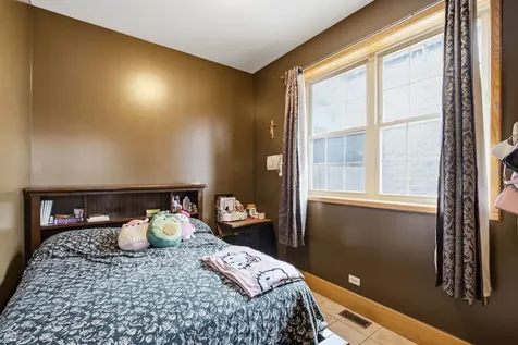 1435 West 16th Street Chicago IL 60608