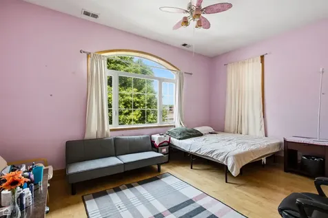 1435 West 16th Street Chicago IL 60608
