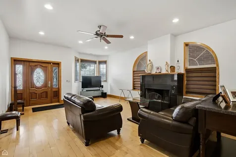 1435 West 16th Street Chicago IL 60608