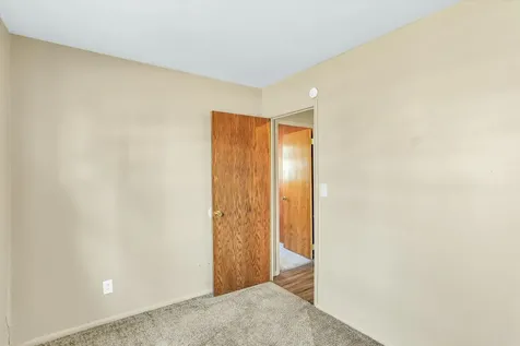 704 South Scottswood Drive Urbana IL 61802