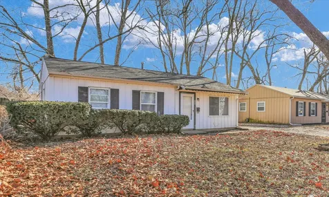 704 South Scottswood Drive Urbana IL 61802