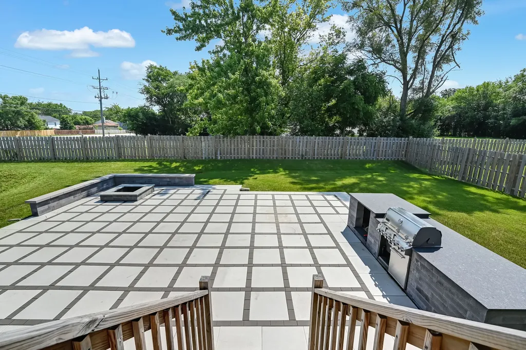 1205 Ridge Road Westmont IL 60559
