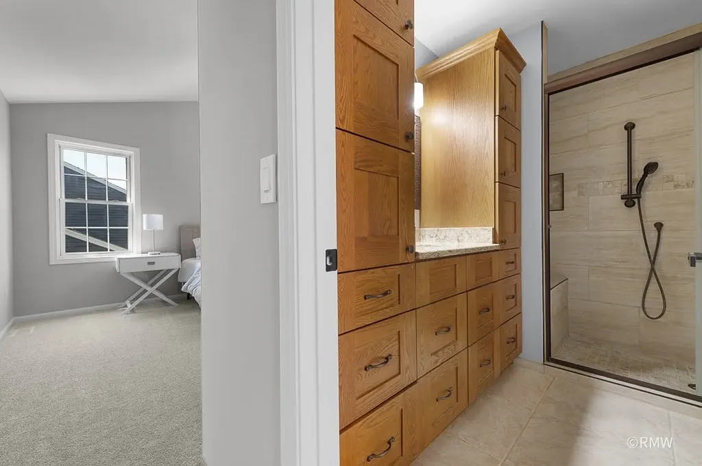 1279 Bison Trail Carol Stream IL 60188