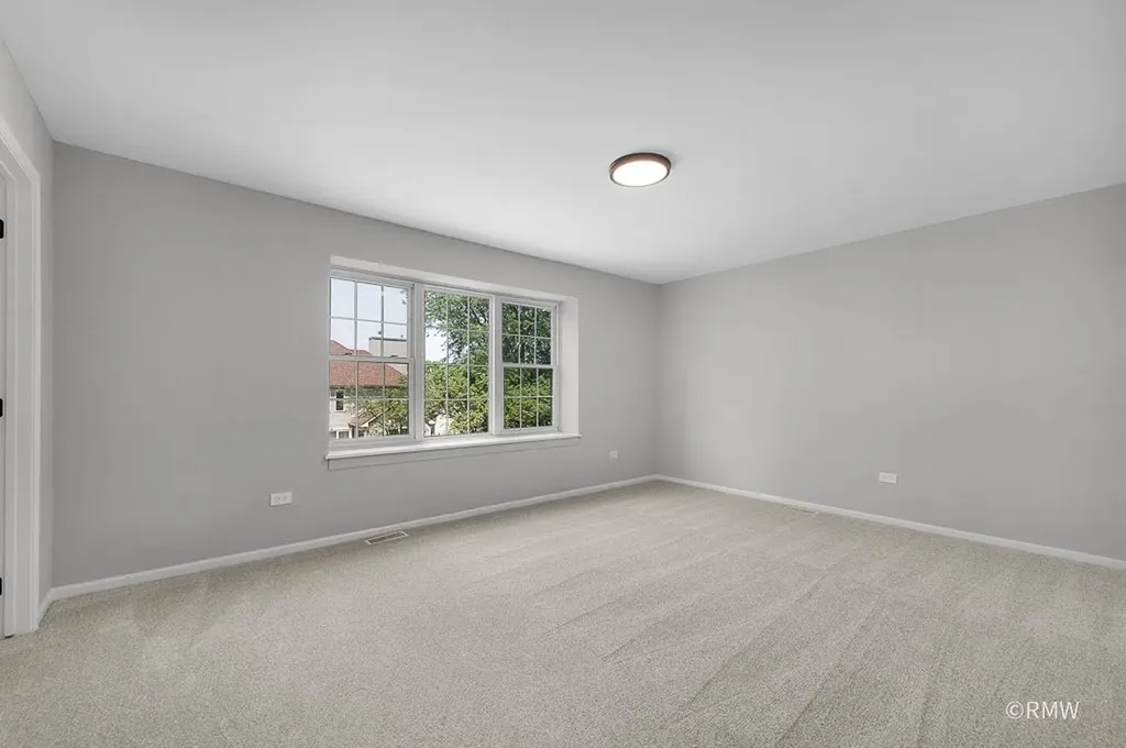 1279 Bison Trail Carol Stream IL 60188