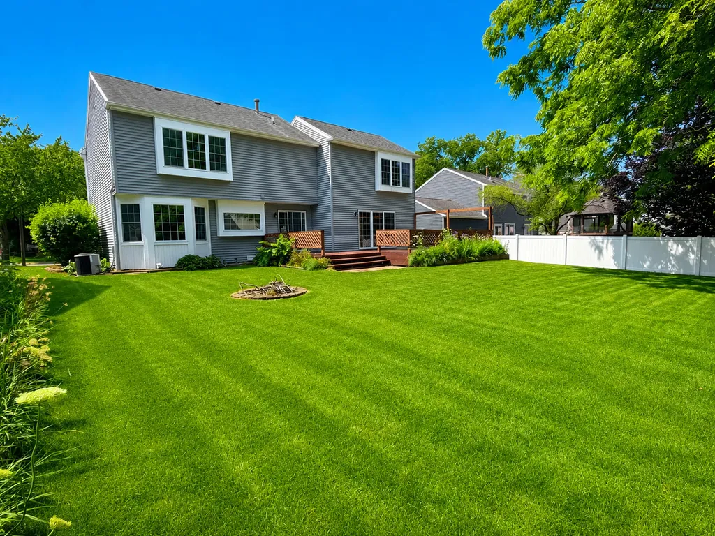 1279 Bison Trail Carol Stream IL 60188