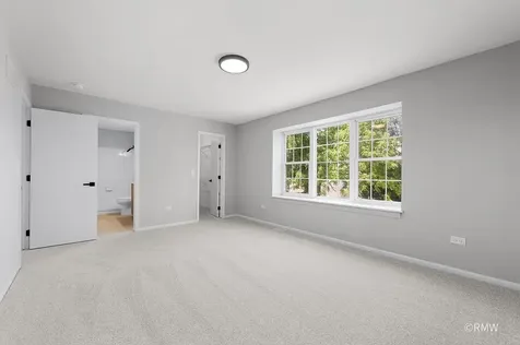1279 Bison Trail Carol Stream IL 60188