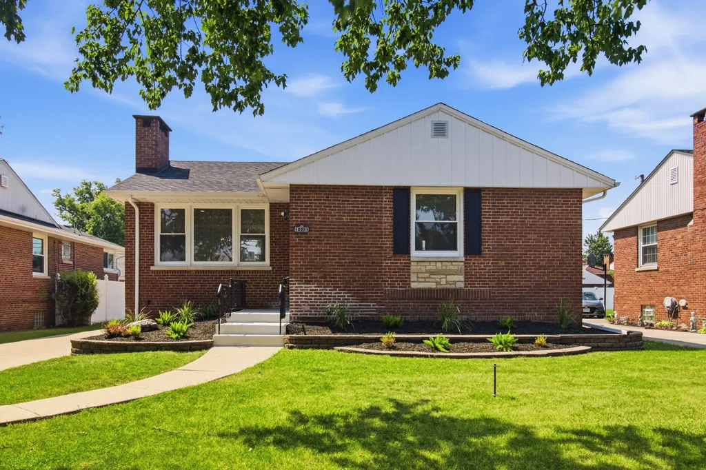 10251 Kent Street Westchester IL 60154