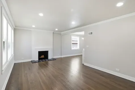 10251 Kent Street Westchester IL 60154
