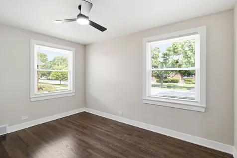 10251 Kent Street Westchester IL 60154
