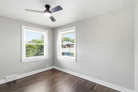 10251 Kent Street Westchester IL 60154