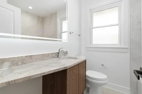 10251 Kent Street Westchester IL 60154