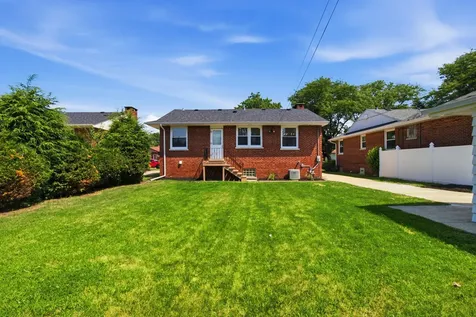 10251 Kent Street Westchester IL 60154