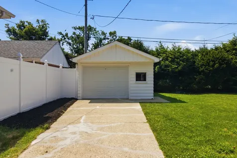 10251 Kent Street Westchester IL 60154
