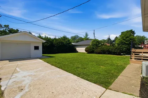 10251 Kent Street Westchester IL 60154