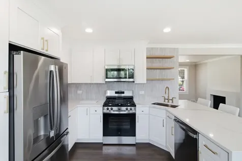 10251 Kent Street Westchester IL 60154