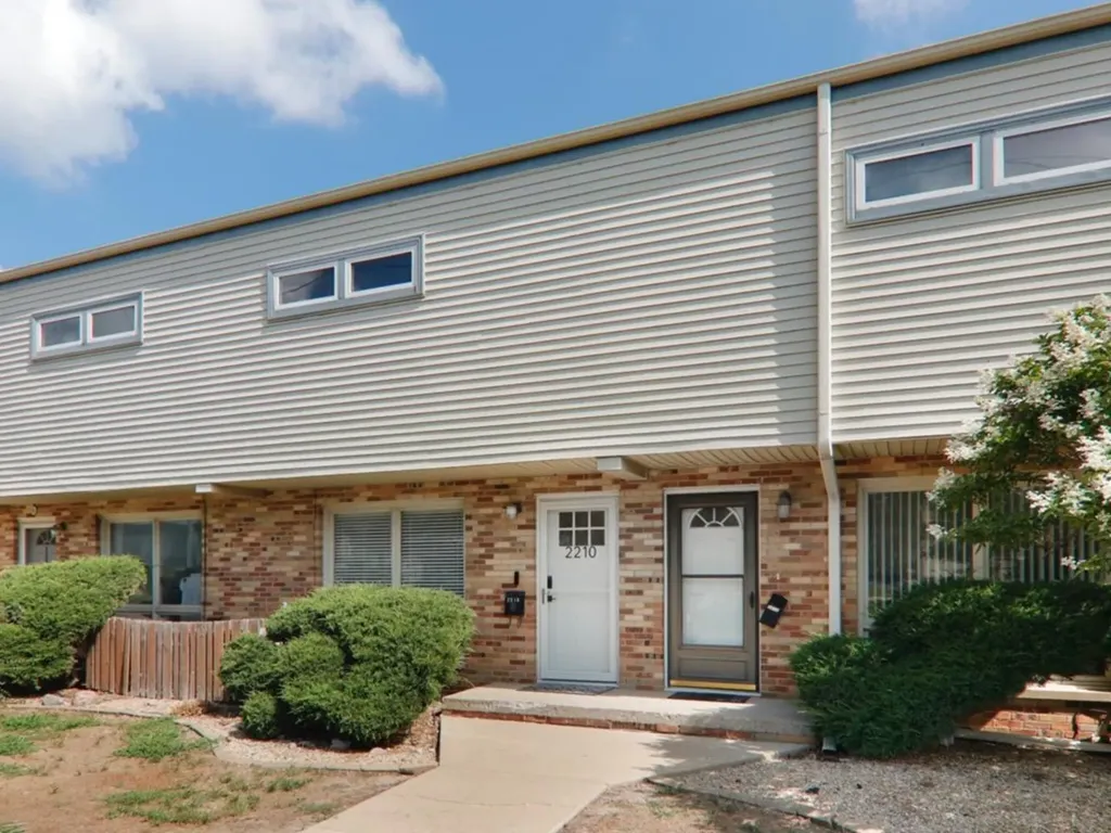 2210 East Lincoln Street Bloomington IL 61701