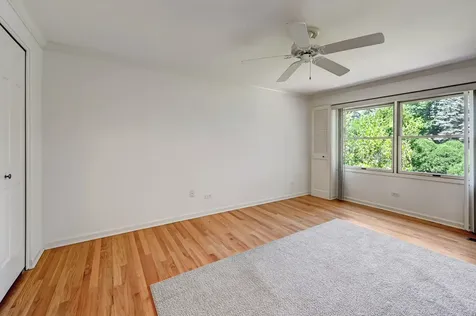 2S742 Avenue Cherbourg Oak Brook IL 60523