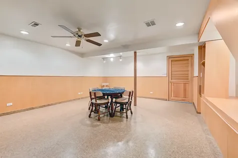 2S742 Avenue Cherbourg Oak Brook IL 60523