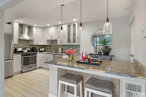 701 Limerick Lane Schaumburg IL 60193