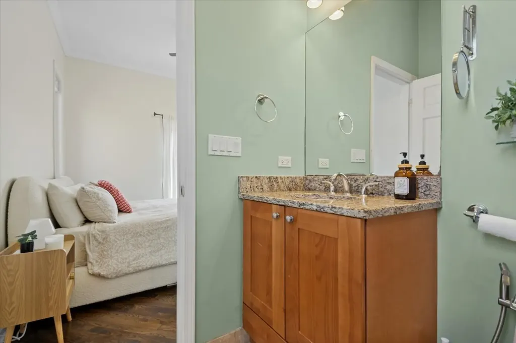 2427 West Augusta Boulevard Chicago IL 60622