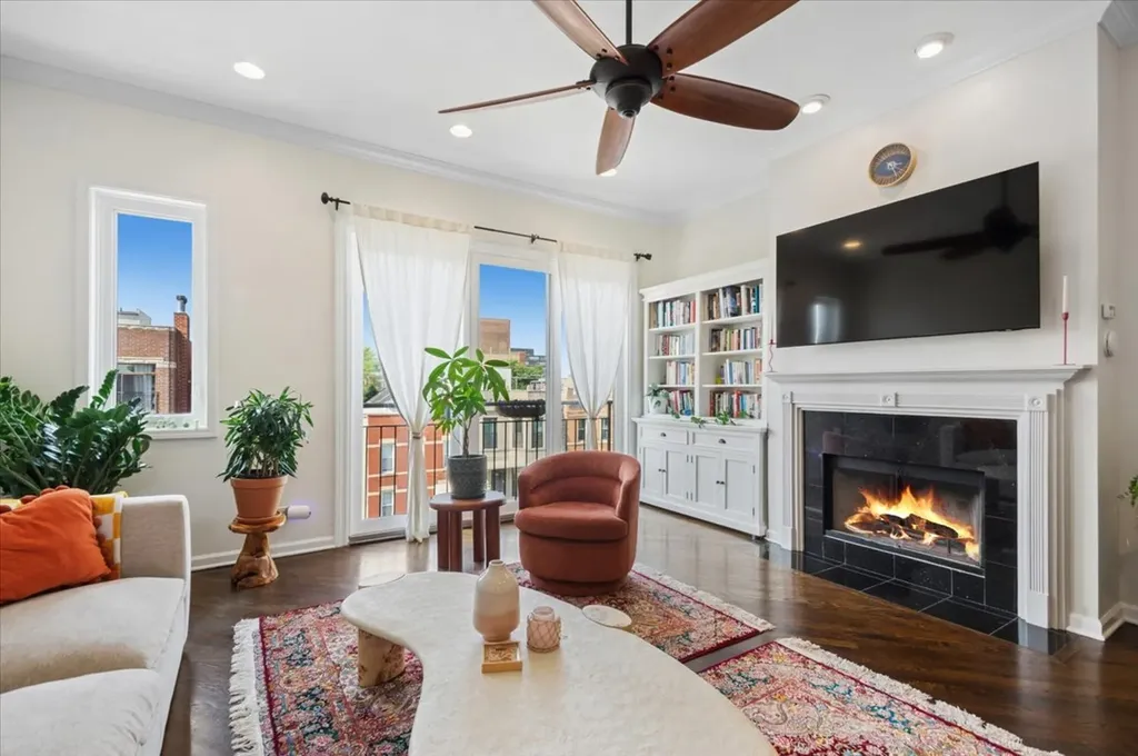 2427 West Augusta Boulevard Chicago IL 60622