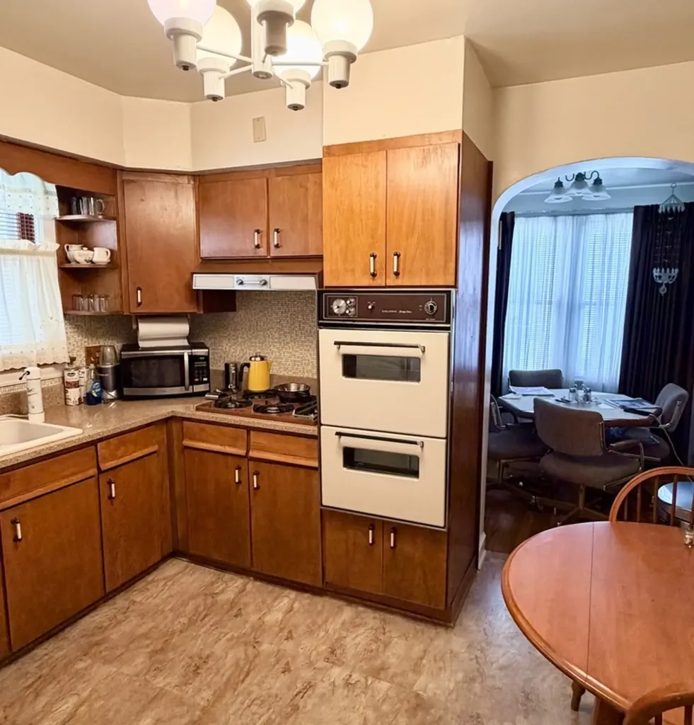 8149 South Vernon Avenue Chicago IL 60619