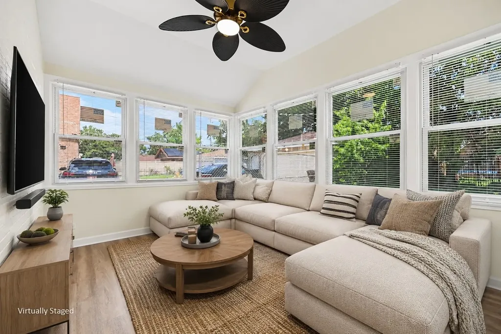 10827 South Peoria Street Chicago IL 60643