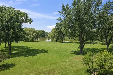 2700 East Bel Aire Drive Arlington Heights IL 60004