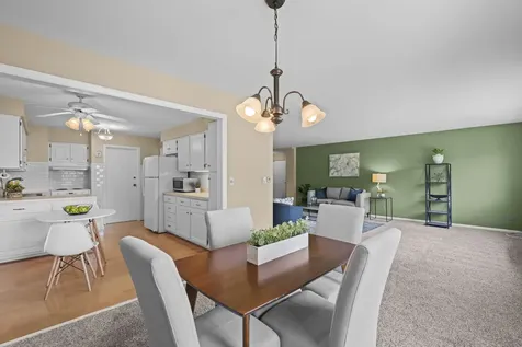 2700 East Bel Aire Drive Arlington Heights IL 60004