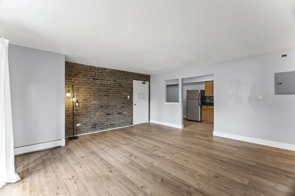 160 South La Londe Avenue Addison IL 60101