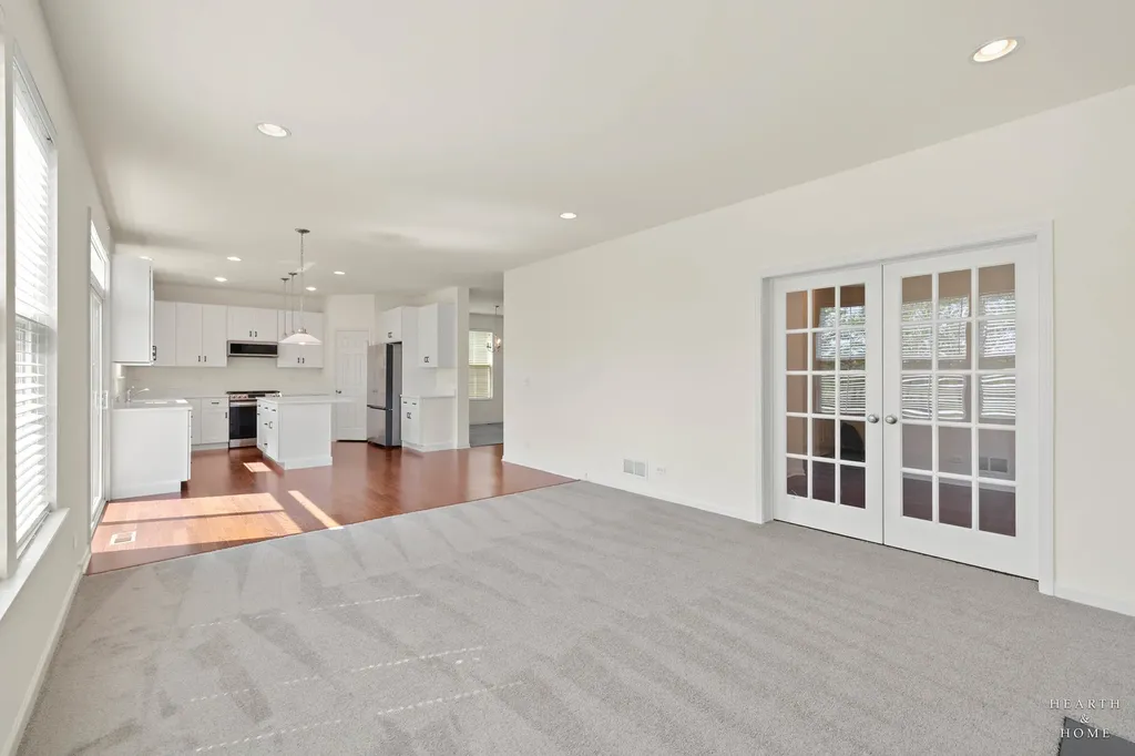 8962 Pearsall Drive Huntley IL 60142