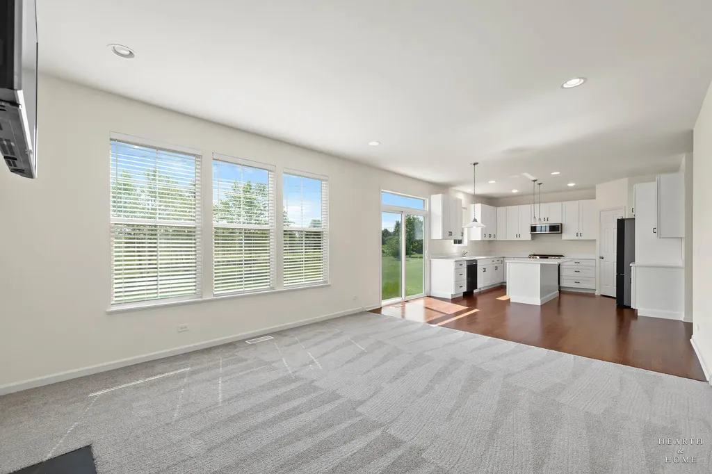 8962 Pearsall Drive Huntley IL 60142