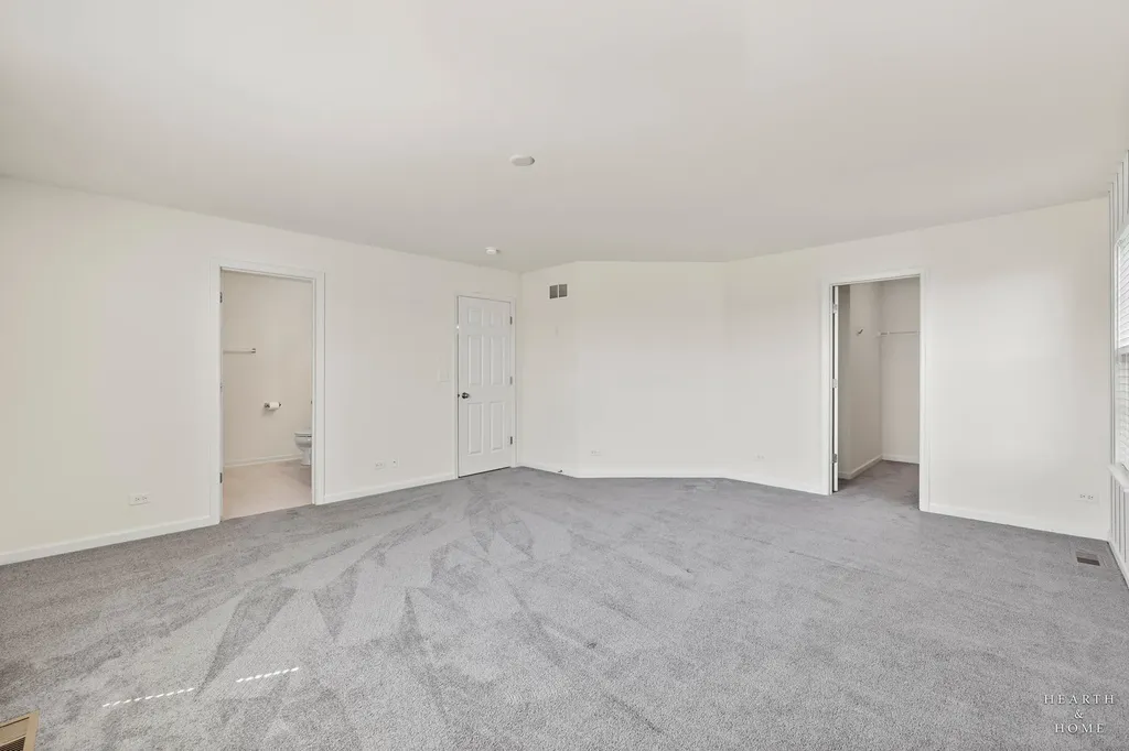 8962 Pearsall Drive Huntley IL 60142