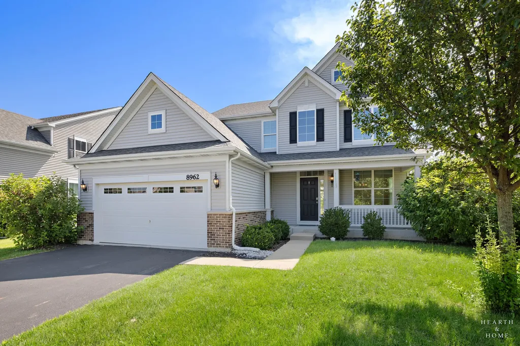 8962 Pearsall Drive Huntley IL 60142