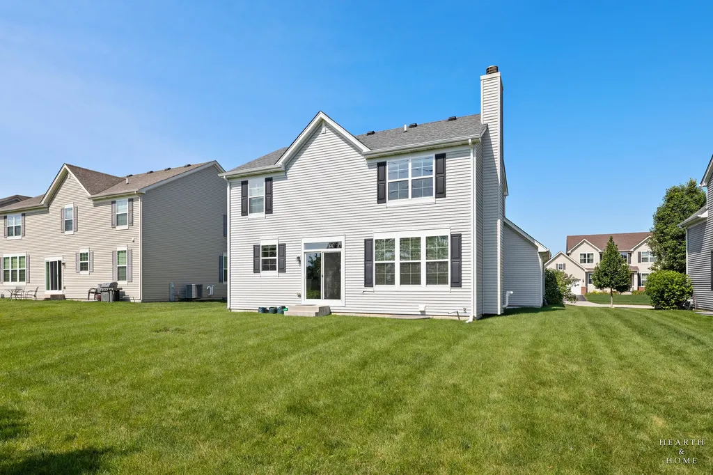 8962 Pearsall Drive Huntley IL 60142