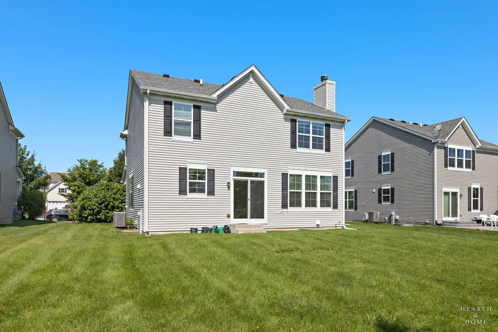 8962 Pearsall Drive Huntley IL 60142