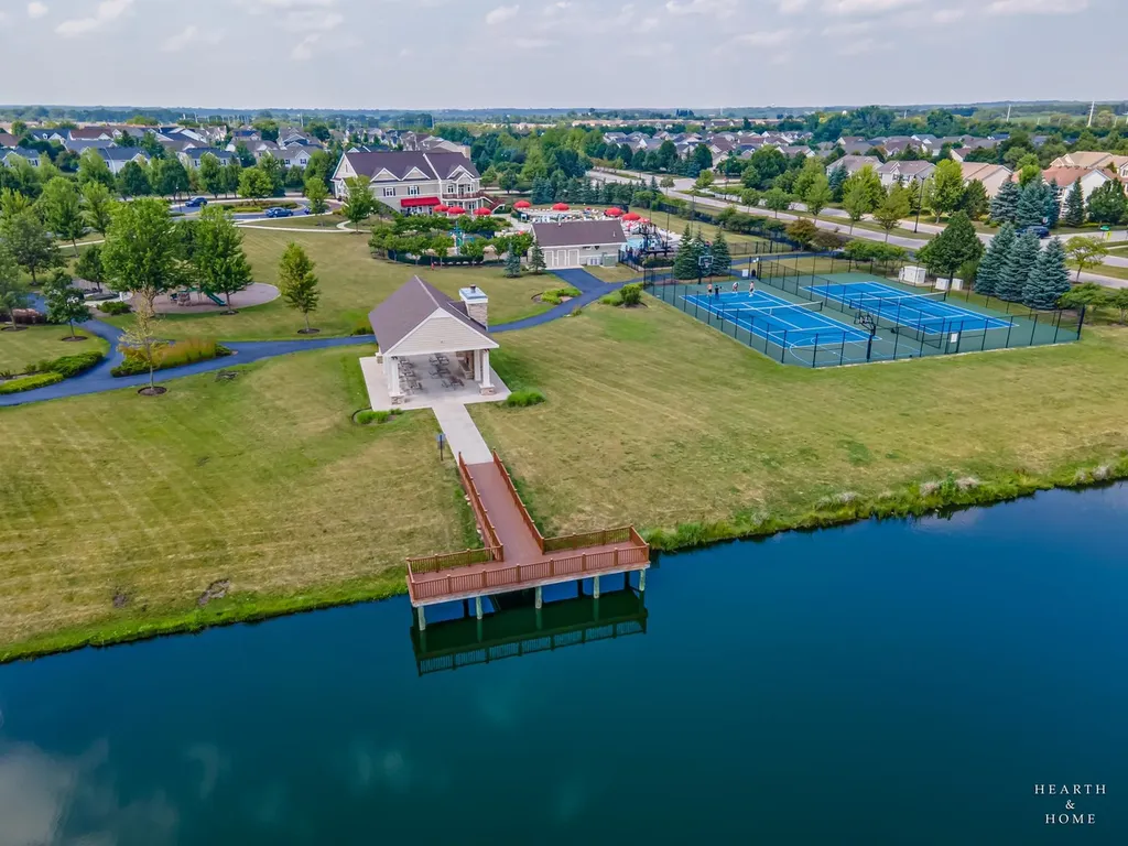 8962 Pearsall Drive Huntley IL 60142