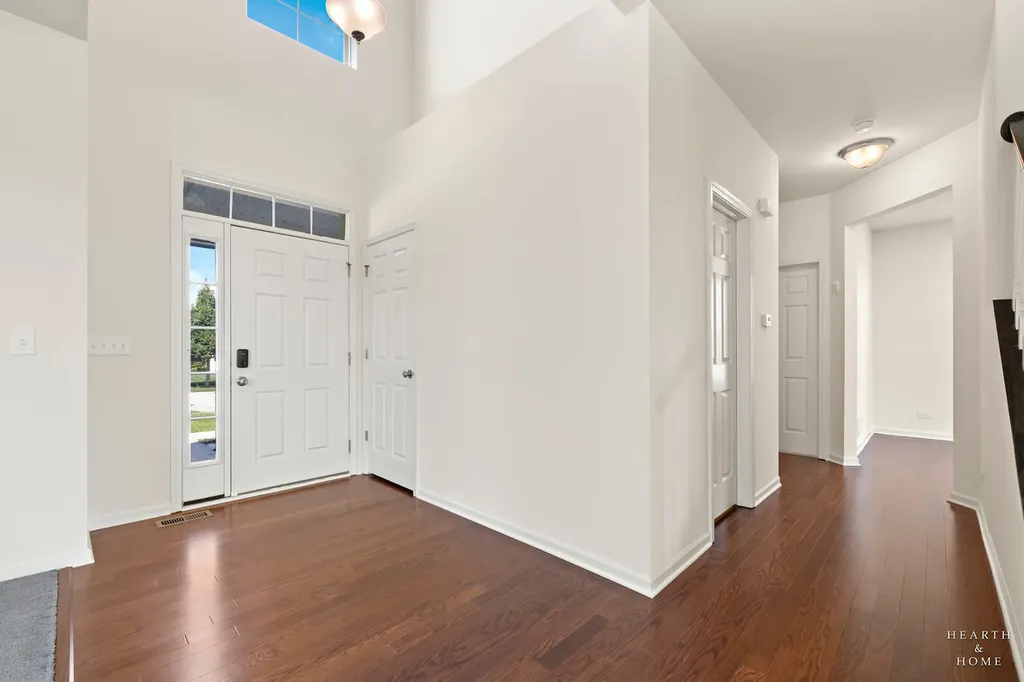 8962 Pearsall Drive Huntley IL 60142