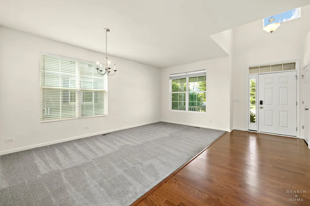 8962 Pearsall Drive Huntley IL 60142