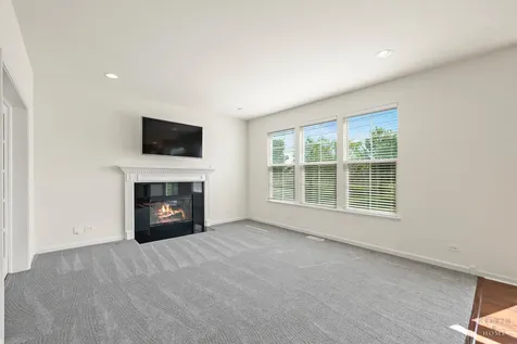 8962 Pearsall Drive Huntley IL 60142