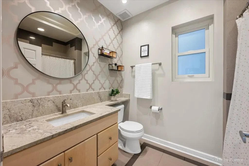 1407 North Mohawk Street Chicago IL 60610